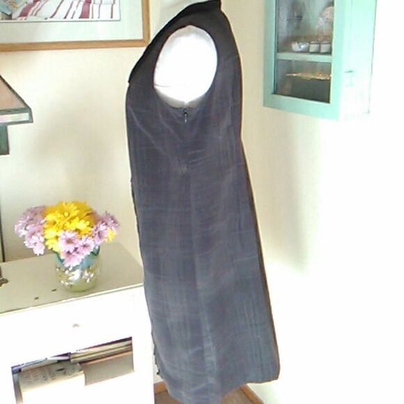 Simply Vera Shift Dress - Picture 4 of 9
